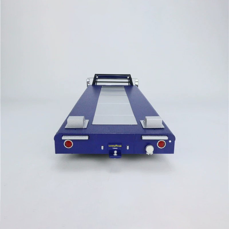 ACME 1:18 1967 Chevrolet C-30 Ramp Truck Diecast Model