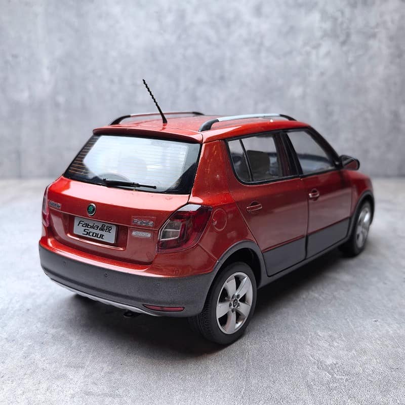 Original 1:18 Shanghai Volkswagen Skoda New Fabia Diecast Model Car
