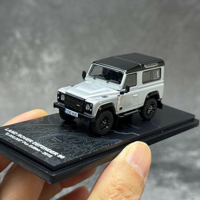 ARbox 1:64 Land Rover Defender 90 2015 Diecast Model Car — Silver