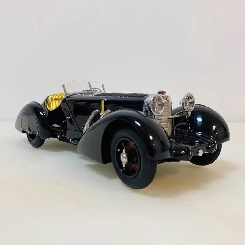 CMC Mercedes-Benz SSK Gift Set 1:18 Diecast Model