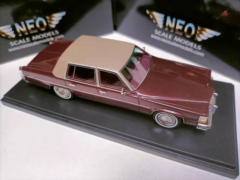 NEO 1:43 Cadillac Fleetwood 1982 Resin Model – YX car model