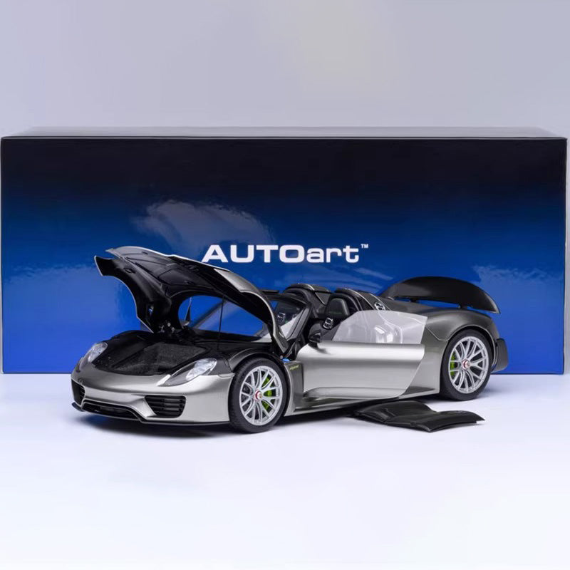 AUTOart Porsche 918 Spyder (2013) – 1:18 Scale Model Germany (Silver, Plug-in Hybrid Supercar Edition)（77922））
