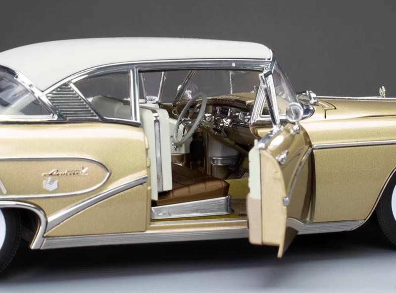 SunStar 1:18 Buick Limited Riviera Coupe 1958 Diecast Model Car
