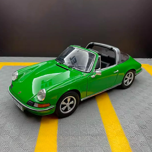 Schuco Porsche Cayman GT4 911 1:18 Diecast Model Car