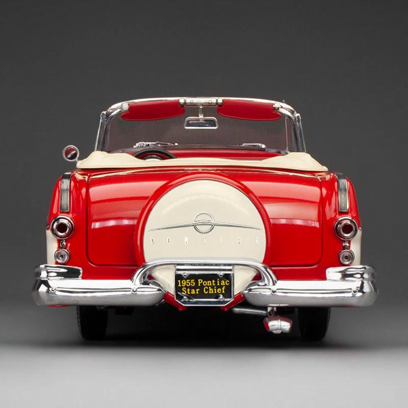 SunStar 1:18 1955 Pontiac Star Chief Diecast Model