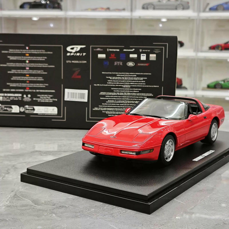 GT Spirit Chevrolet Corvette C4 1995 1:18 Resin Model Car