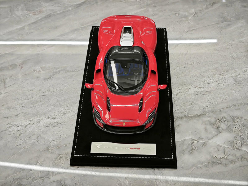 Zigzag Youngster 1:18 Ferrari Daytona SP3 Resin Model