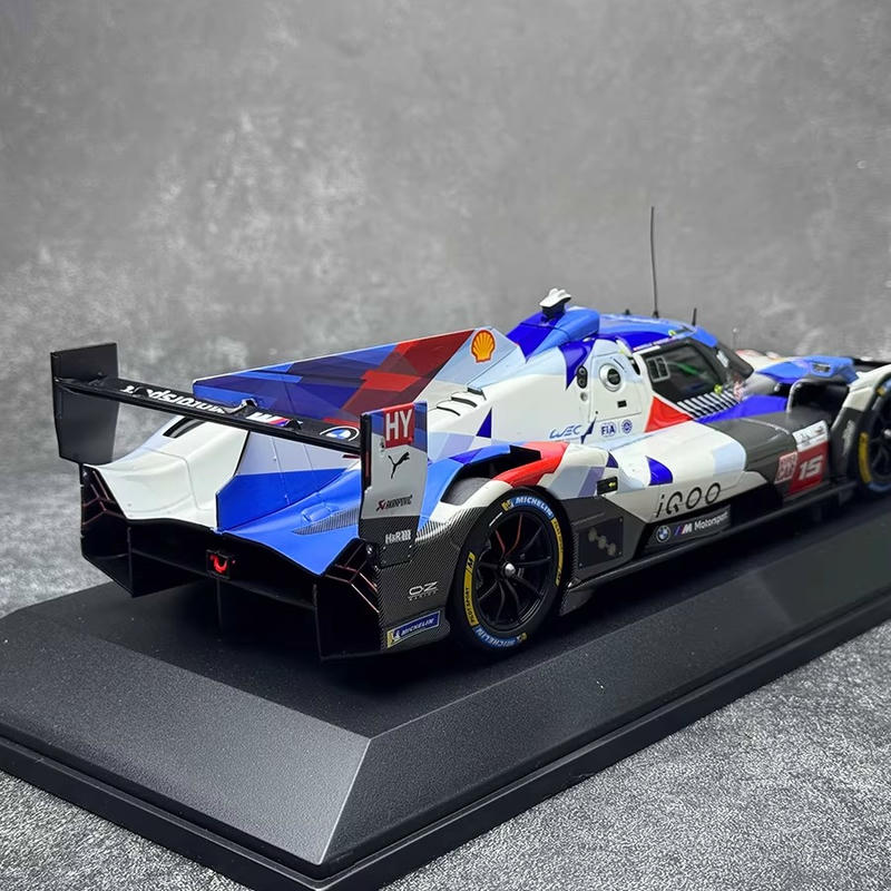 MINICHAMPS 1:18 BMW M HYBRID V8 LMDh Race Car Model