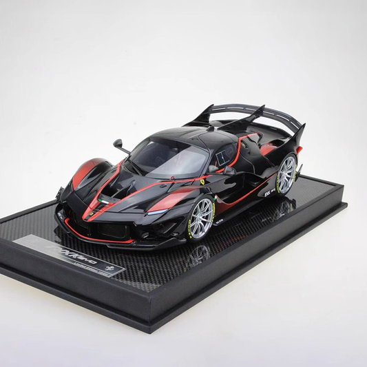 Runner Ferrari FXX K Evo 1:18 Resin Model Car
