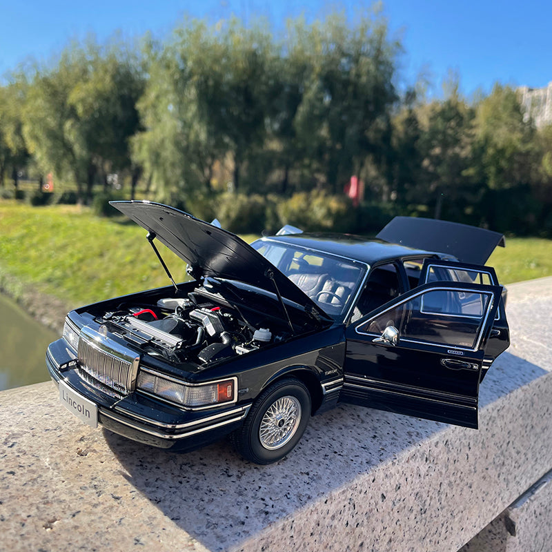 Xiaoguang 1:18 Модель городского автомобиля из сплава Полностью открытая коллекция