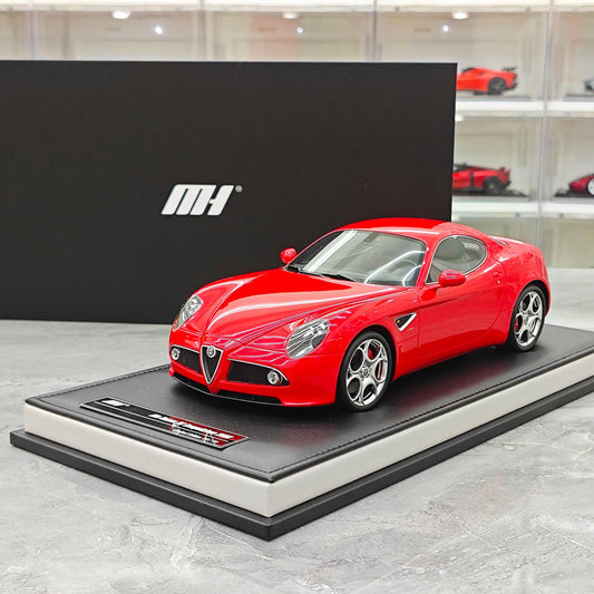 MotorHelix 1:18 Alfa Romeo 8C Resin Model