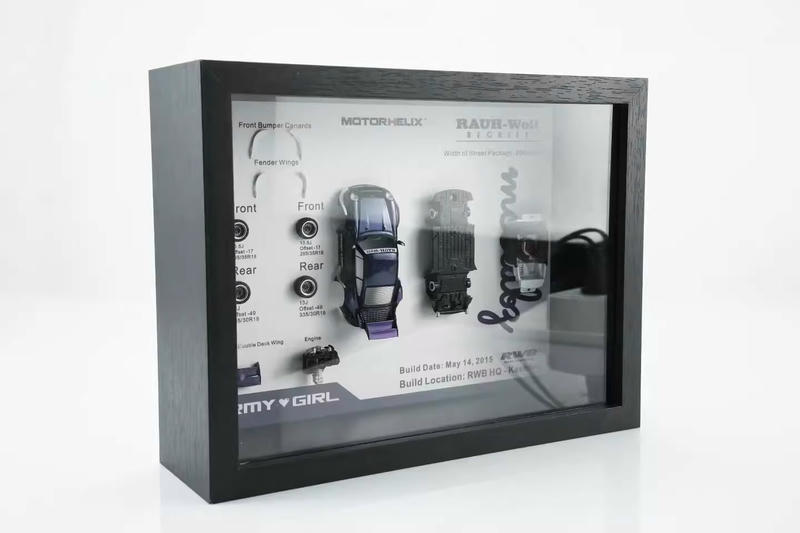 Motorhelix 1:64 Porsche RWB 964 Army Girl – Structure Display Frame Set