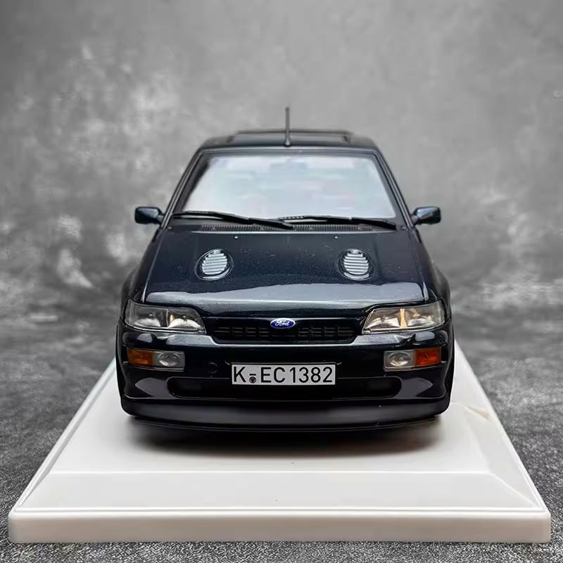 Norev 1:18 Ford Escort RS Cosworth 1992 Diecast Model Car