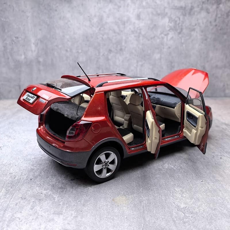Original 1:18 Shanghai Volkswagen Skoda New Fabia Diecast Model Car