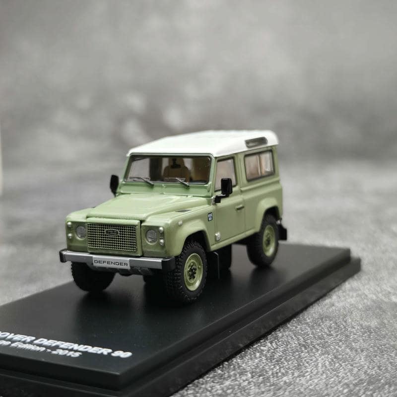 AR Box 1:64 Land Rover Defender 90 Heritage Edition 2015 Green Diecast Model