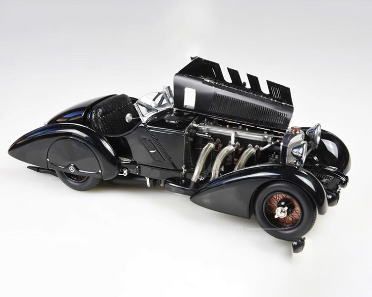 CMC Black Prince M-225 1:18 Diecast Model Car