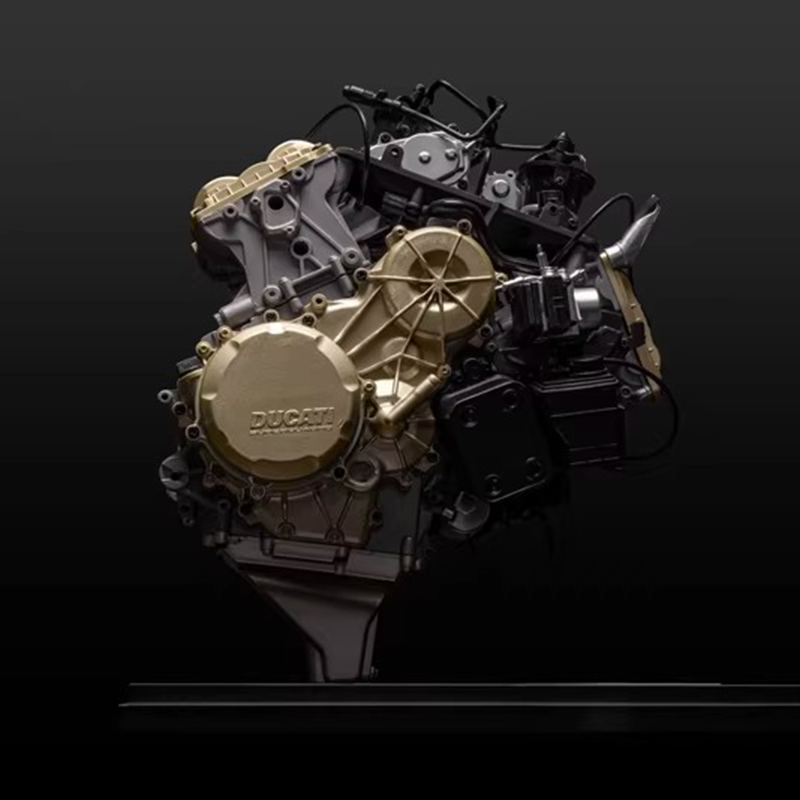 Pocher 1:4 Ducati Panigale V2 Superquadro Engine Model Kit