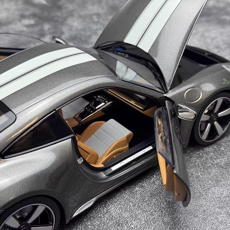 Minichamps 1:18 Porsche 911 (992) Sport Classic 2022 Alloy Diecast Model Car