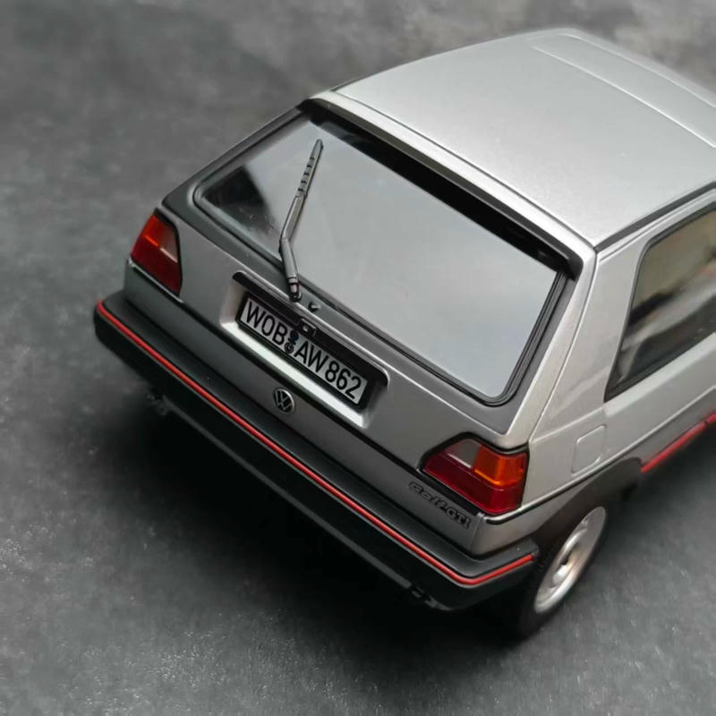 Volkswagen Golf GTI 1989 1:18 Norev Diecast Model Car – Silver