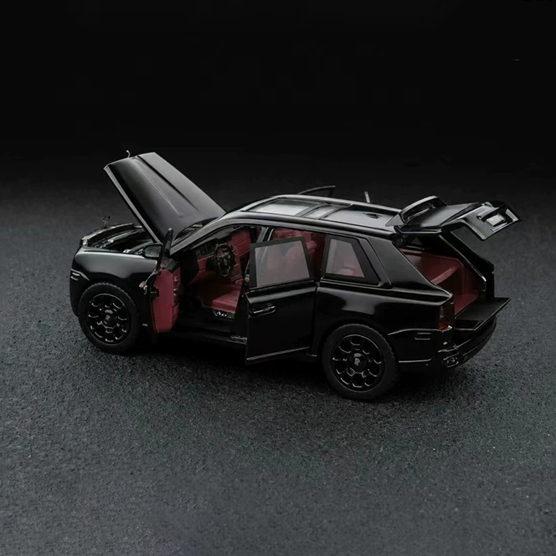 DCM 1:64 Rolls-Royce Cullinan Black Badge Full Opening Diecast Model