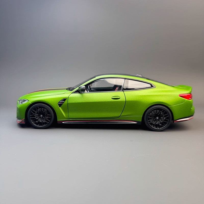 Minichamps 1:18 BMW M4 CSL G82 Diecast Model Car