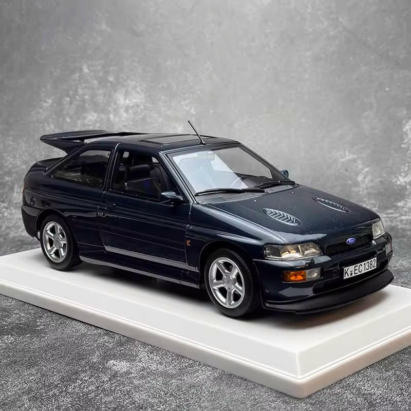 Norev 1:18 Ford Escort RS Cosworth 1992 Diecast Model Car