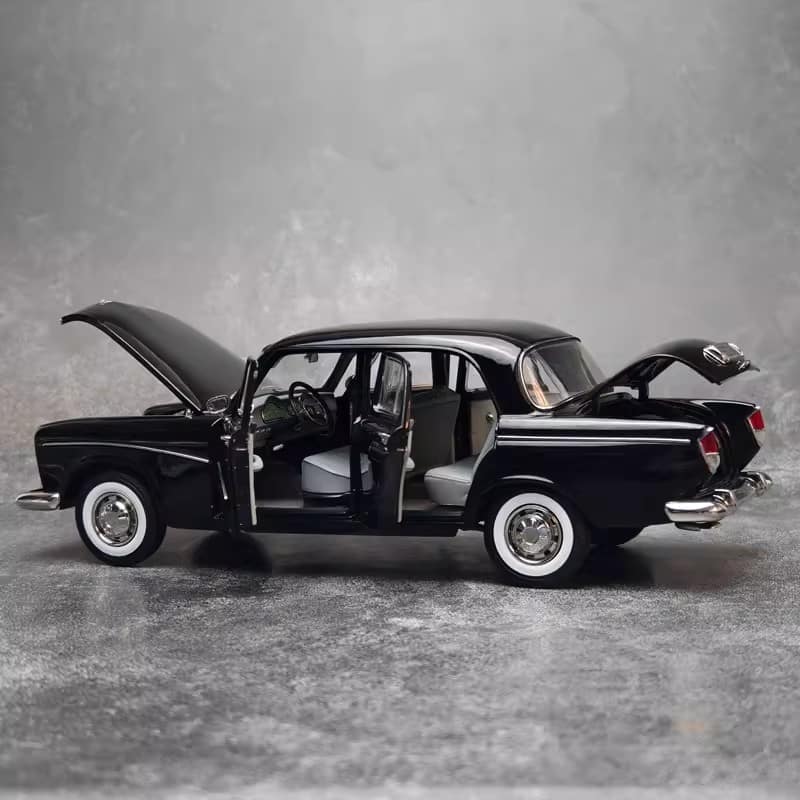 Original Factory 1:18 Shanghai SH760 Classic Vintage Sedan Diecast Model