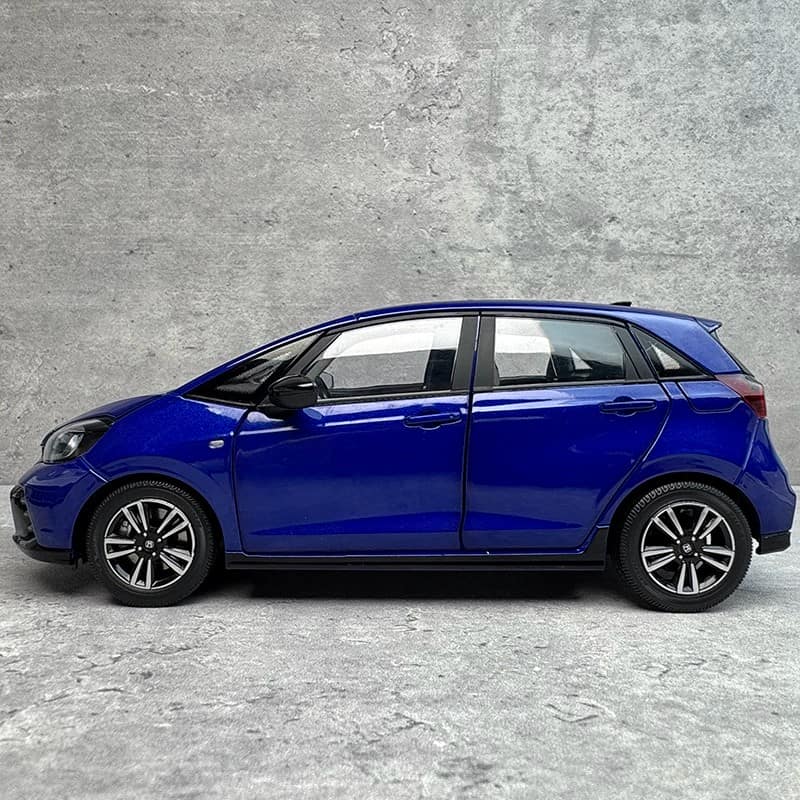 Original Manufacturer 1:18 Honda Fit 2023 (4th Generation) Diecast Model
