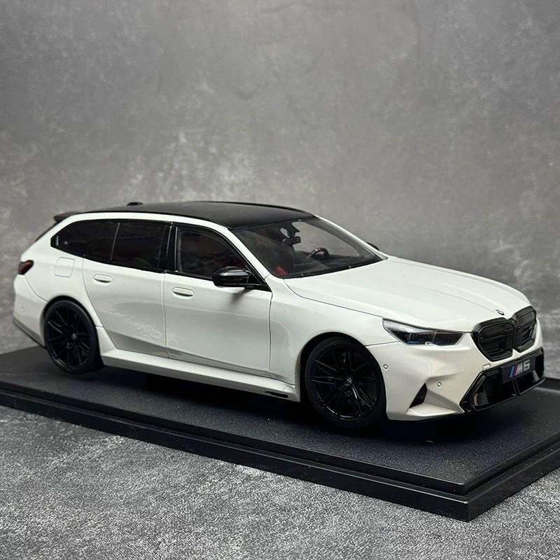 SOLIDO 1:18 BMW M5 Touring Diecast Model Car