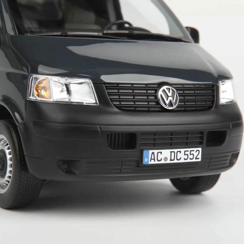 NOREV 1:18 Volkswagen VW Transporter (2003) Diecast Model Car