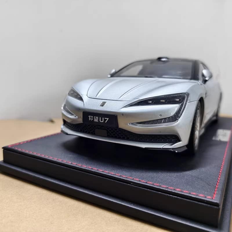 Original Manufacturer 1:18 BYD Yangwang U9 Electric Hypercar Diecast Model