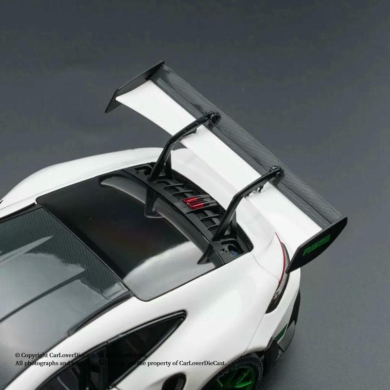 MINICHAMPS 1:18 Porsche 911 GT3 RS Diecast Model Car – Full Opening Limited Edition Collector
