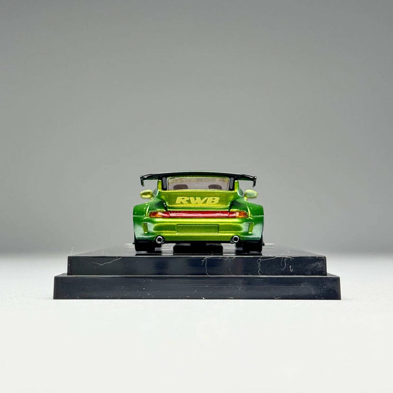 MotorHelix 1:64 Porsche RWB 993 Diecast Model