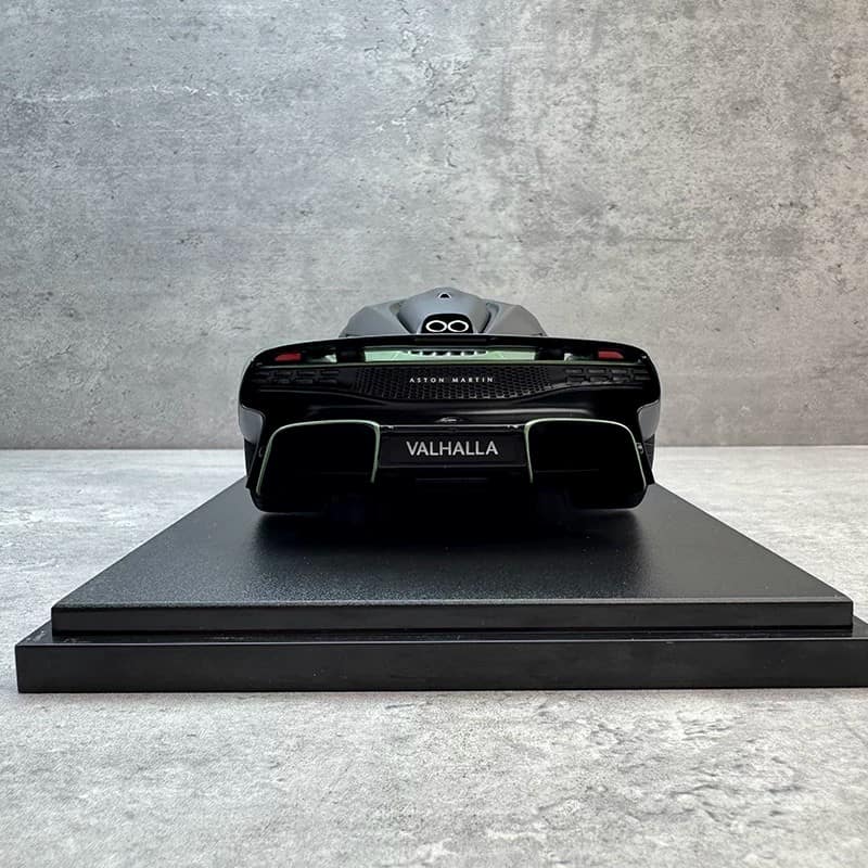 GT Spirit 1:18 Aston Martin Valhalla Resin Model-GT558