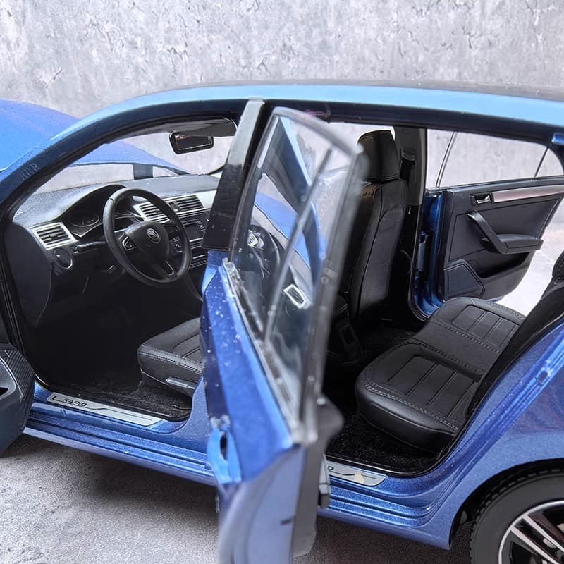 SAIC1:18 Scale Volkswagen Skoda Rapid Die-Cast Model Car