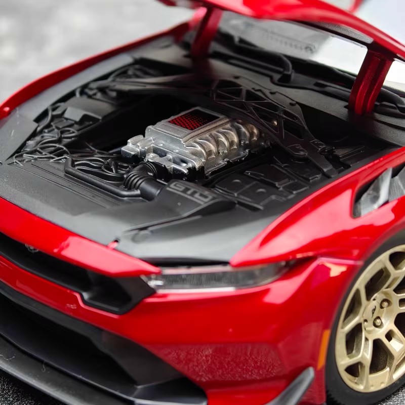 Maisto 1:18 Ford Mustang GTD Diecast Car