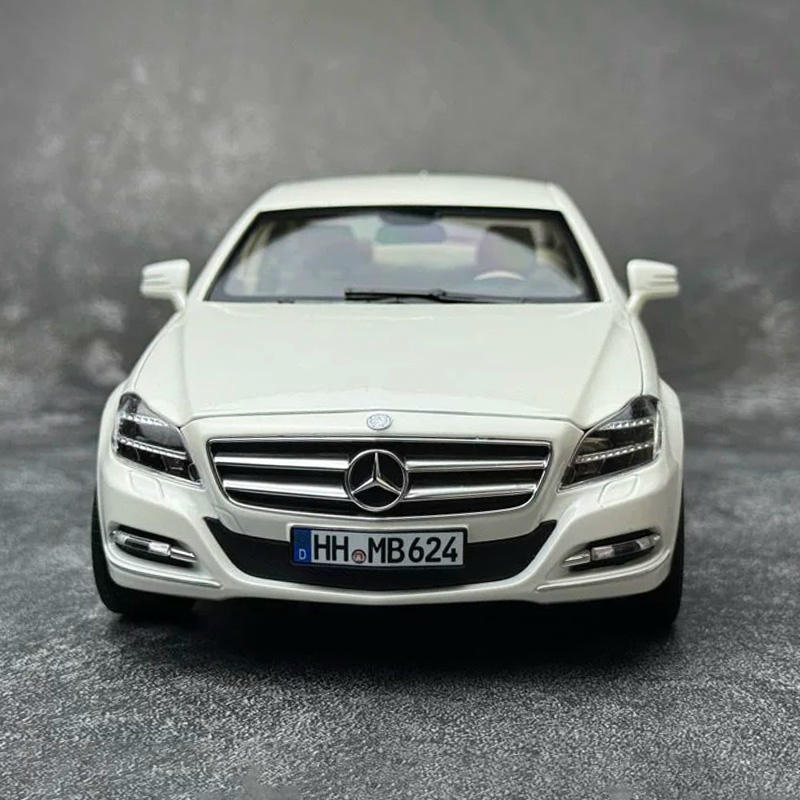 Norev 1:18 Mercedes-Benz CLS-Class Coupe (C218) 2011 Diecast Model