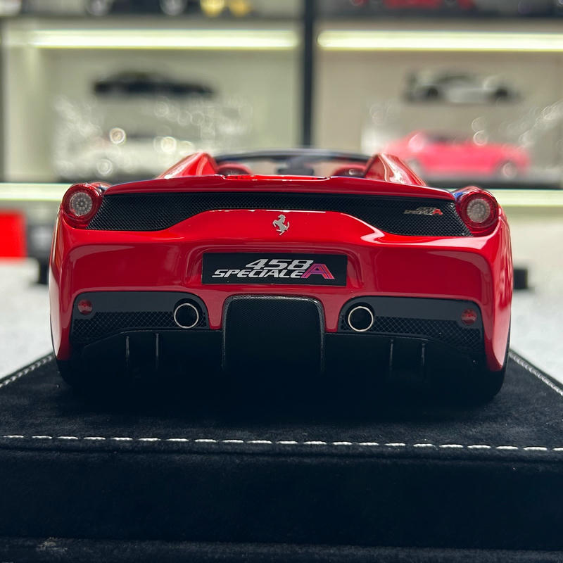 HH Model 1:18 Ferrari 458 Speciale Resin Model Car