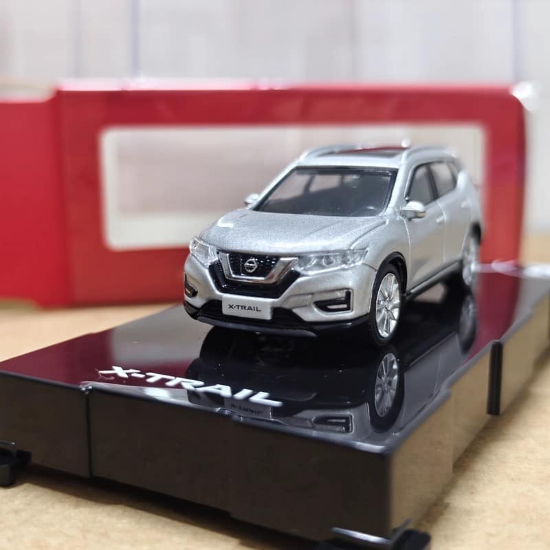 Original Nissan X-Trail 1:64 Diecast Model Car – YX car model