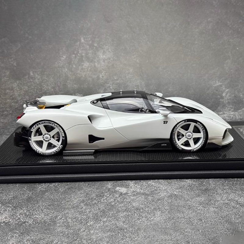 Frontiart FA Nilu27 White 1:18 Limited Resin Model Car
