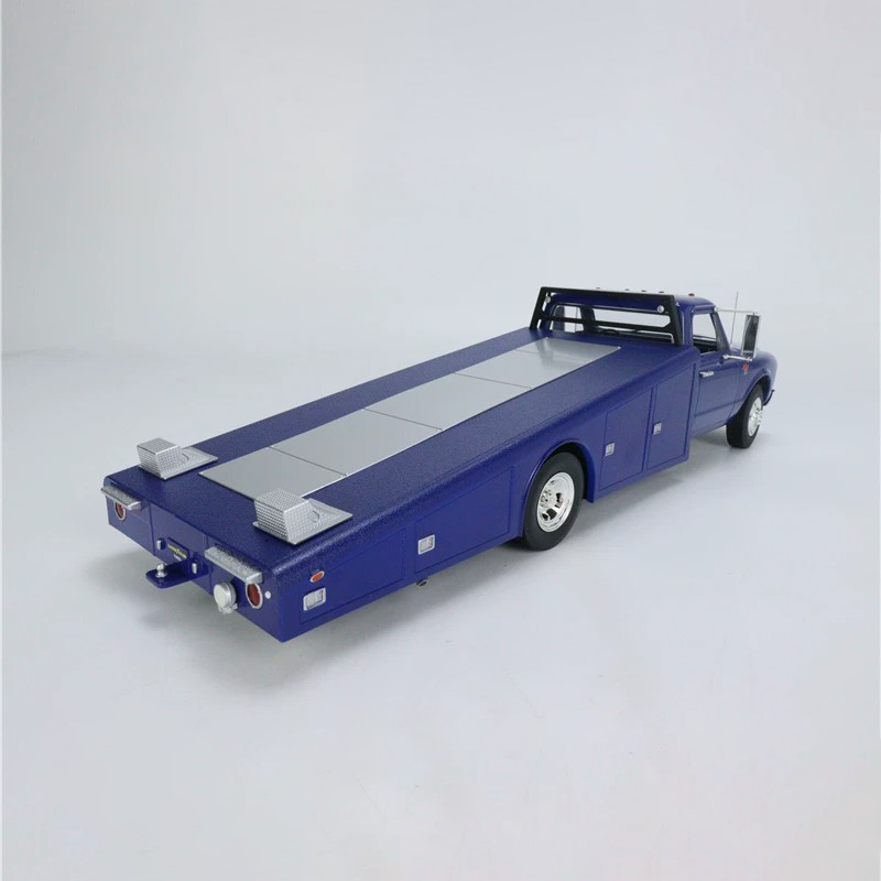 ACME 1:18 1967 Chevrolet C-30 Ramp Truck Diecast Model