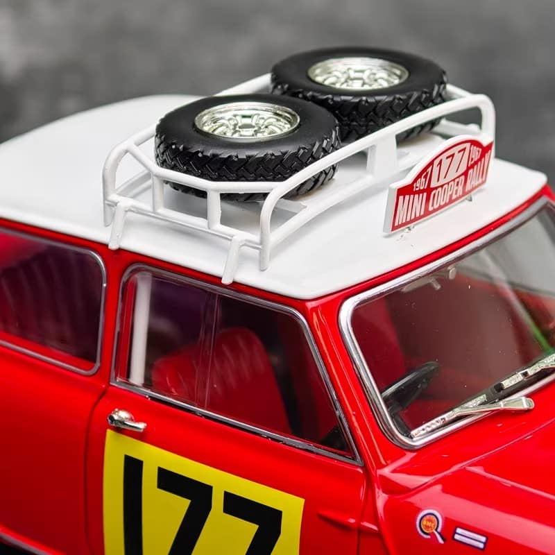 Tiny 1:18 BMW MINI #177 Alloy Collector Display Model