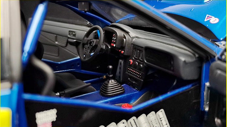 AUTOart 1:18 Subaru WRC Rally Model Car