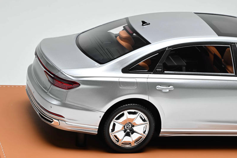 Vehicle Art 1:18 Mercedes-Benz Audi A8L Horch Resin Model