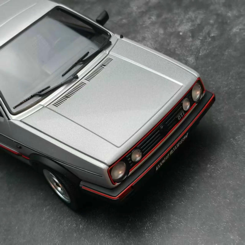 Volkswagen Golf GTI 1989 1:18 Norev Diecast Model Car – Silver