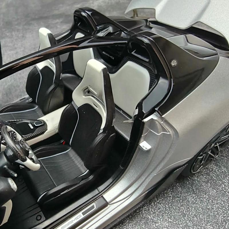 NZG 1:18 Mercedes-AMG PureSpeed Diecast Model
