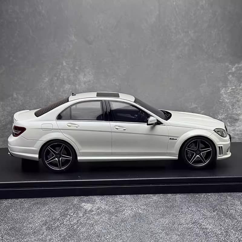 GT Spirit 1:18 Mercedes-Benz C63 AMG Resin Model