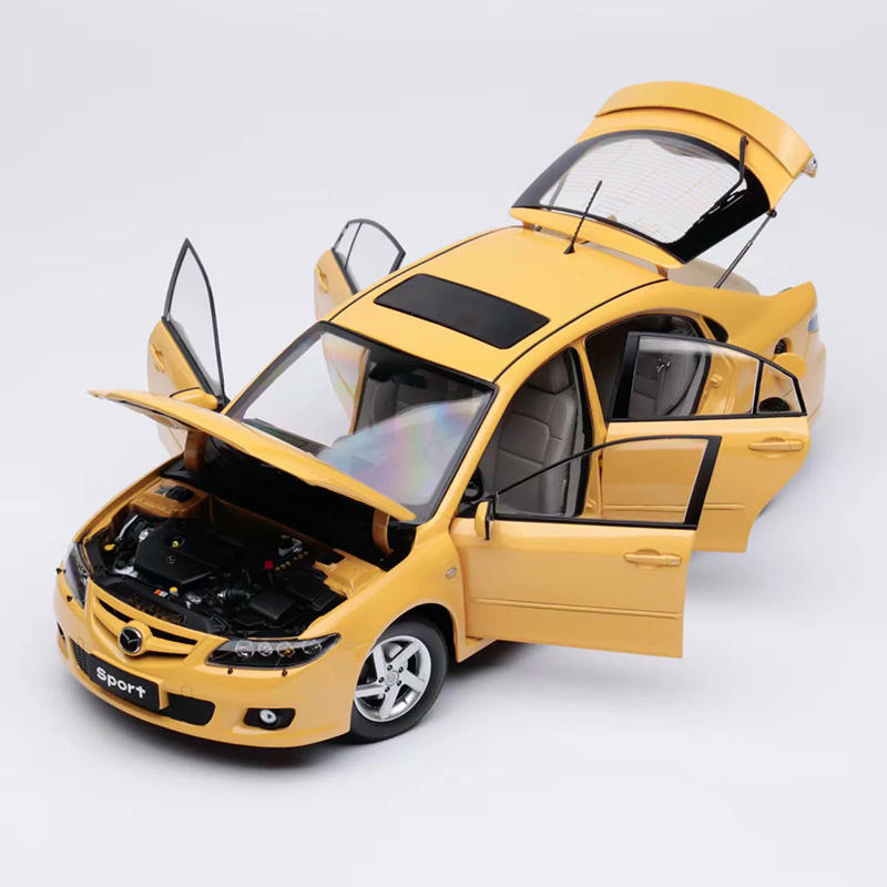 YC Model Mazda6 Coupe & Mazda6 Wagon 1:18 Alloy Model Car Set