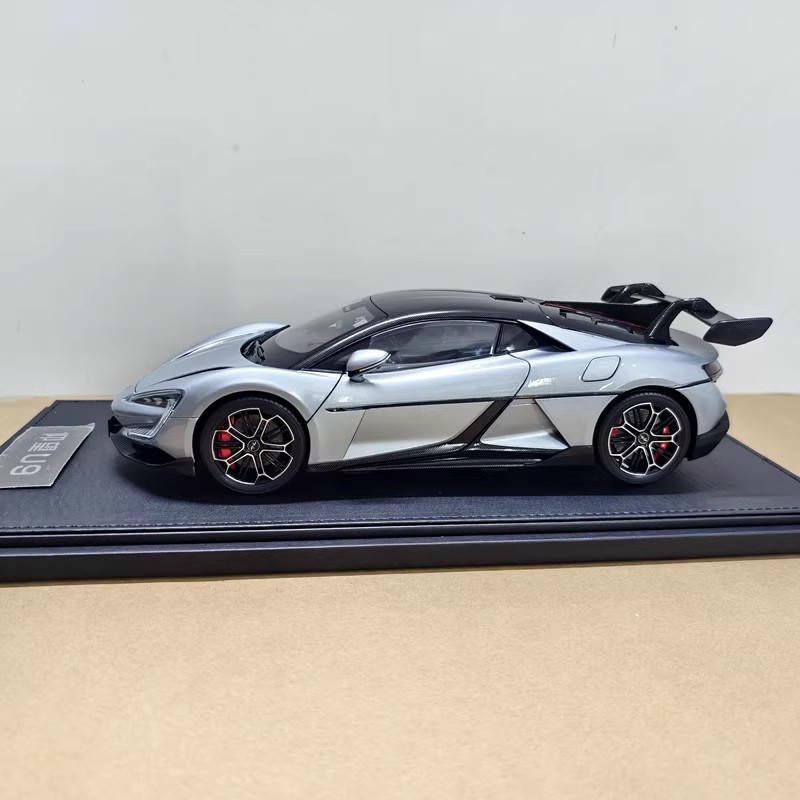 1:18 BYD Yangwang U9 Electric Supercar Diecast Model