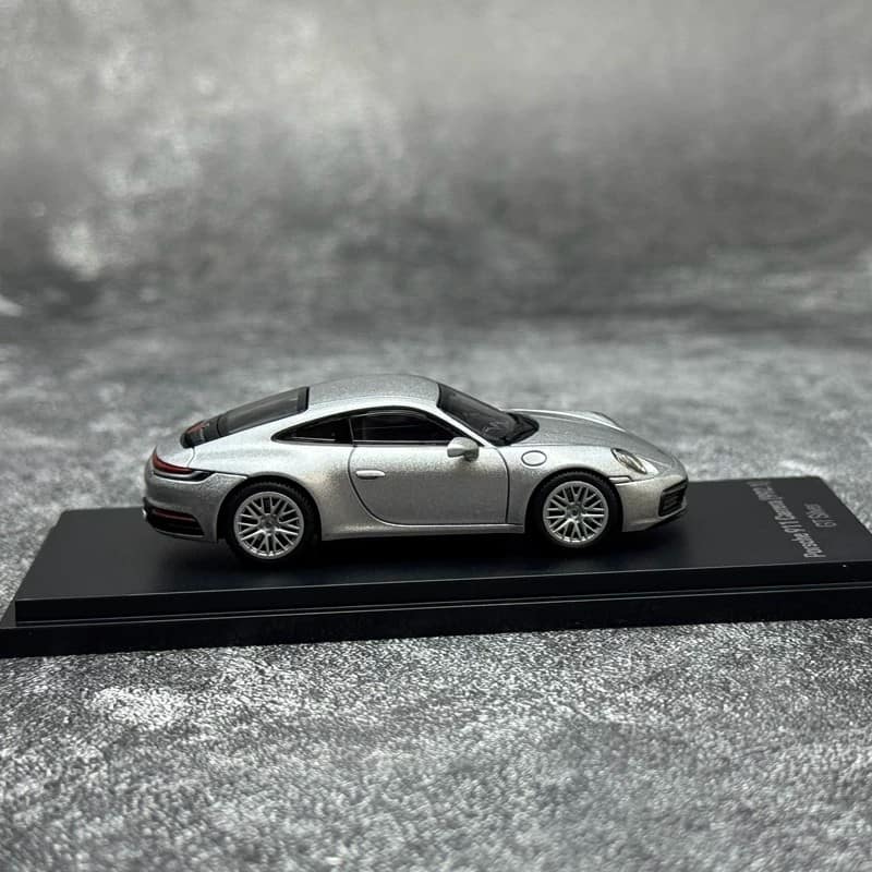AR Box 1:64 Porsche 911 Carrera (992.1) Diecast Model